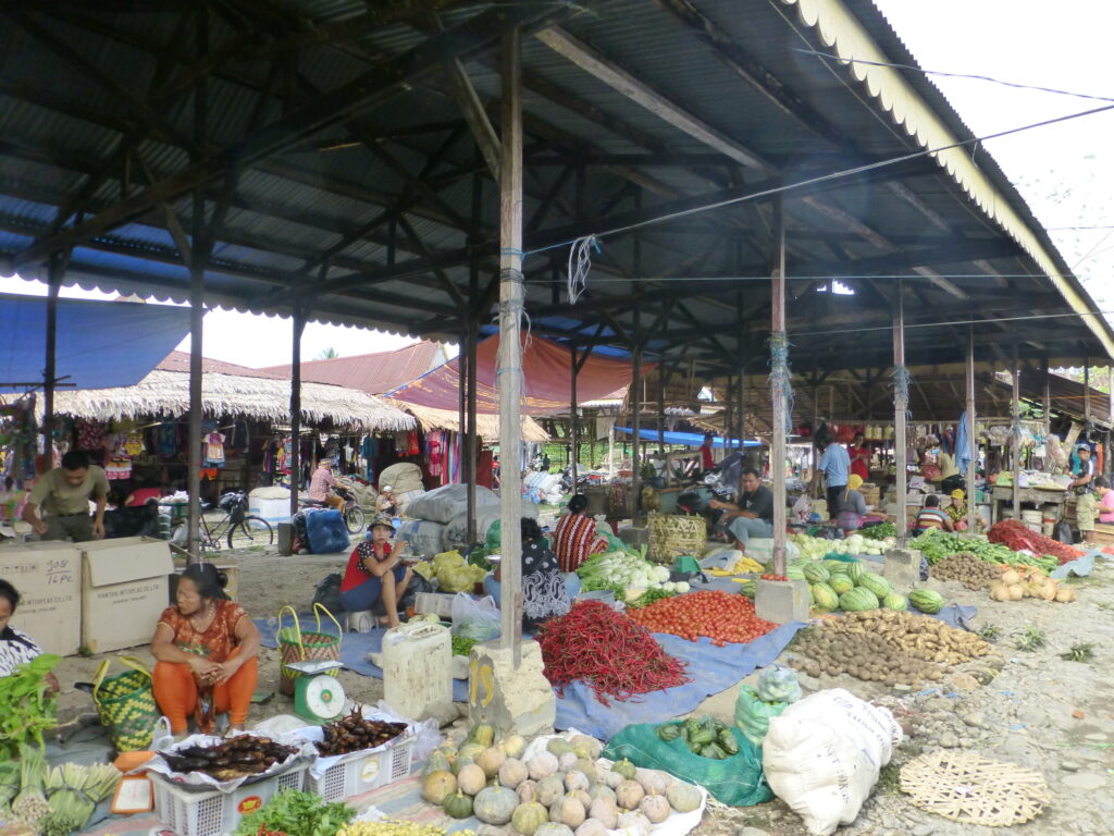 De markt in Bukit Lawang