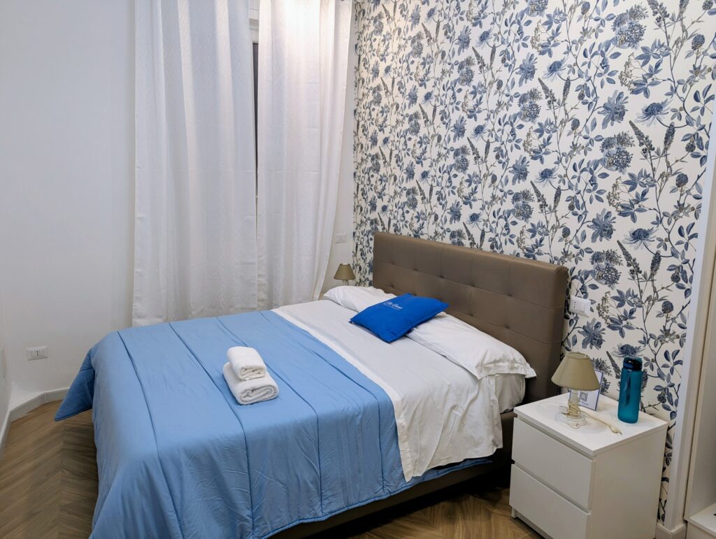 Otis rooms Napoli