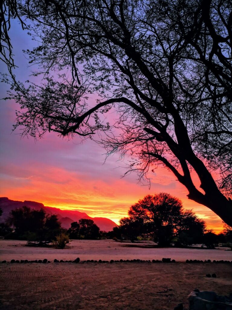 Sundowner in Brandberg, zo vanuit de daktent