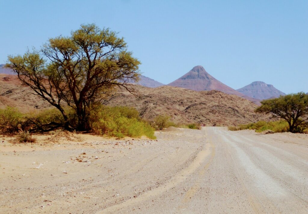 Onderweg naar Vingerklip - Namibie