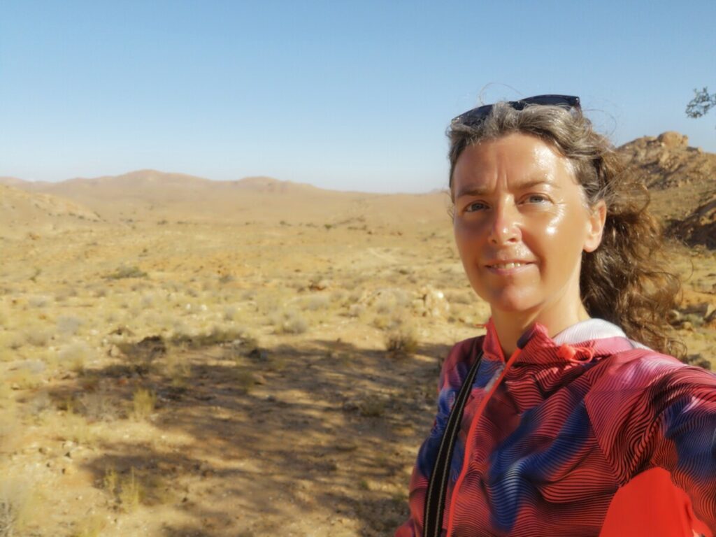 Wandelen nabij Aus, op weg naar Viewpoint Stone Horse