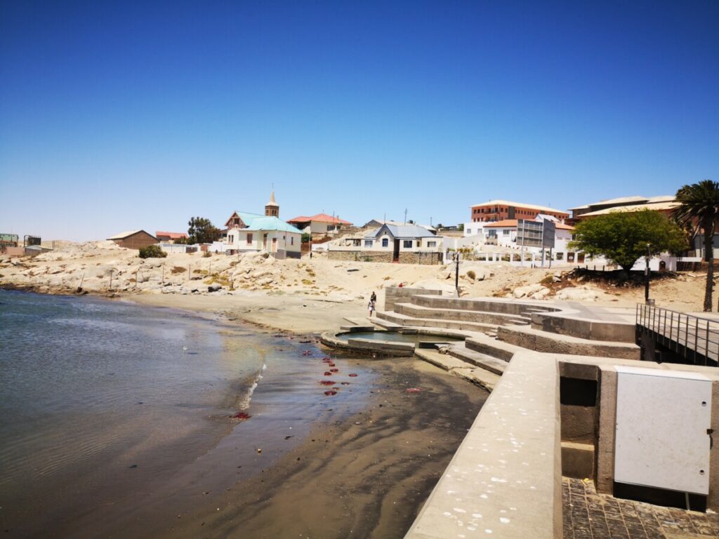 De Haven van Lüderitz nabij Spookstad Kolmanskop