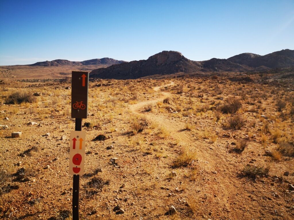 Wandelen nabij Aus - Namibie