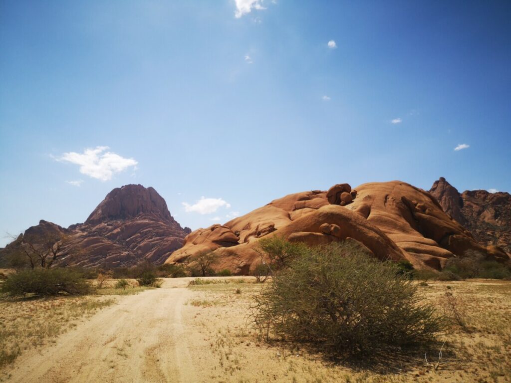 Driving the terrain during your visit to Spitzkoppe