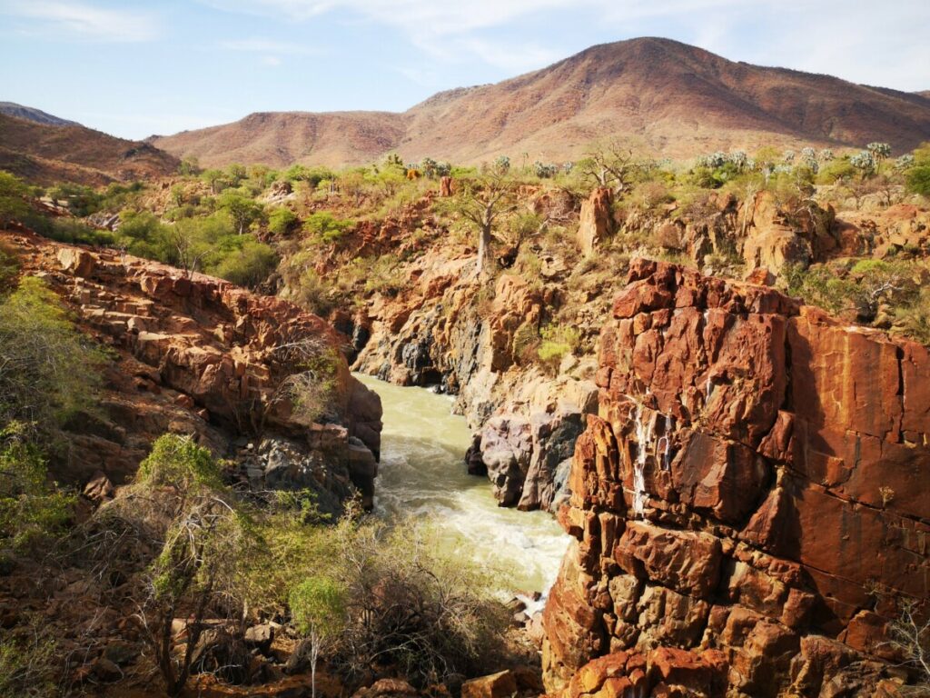 Epupa Falls - De grens tussen Angola en Namibie