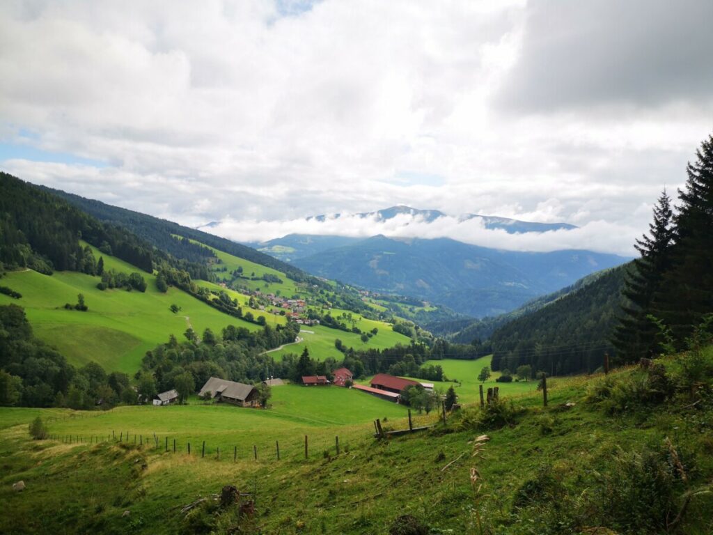 Wijdse Uitzichten op 5 dagen Alpe Adria Trail