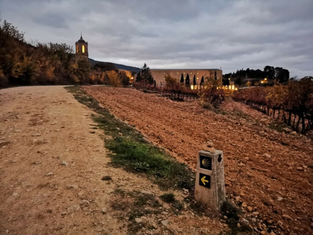 Doing a 8 days pilgrimage? Read about my hike from Pamplona to Burgos - 217 km - Spain