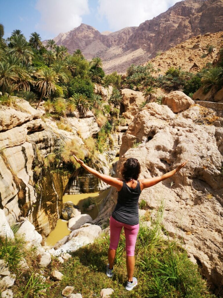 Wadi Tiwi - Oman - Hiking in a wadi