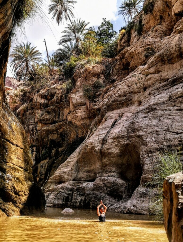 Yoga in de Wadi Tiwi - Oman