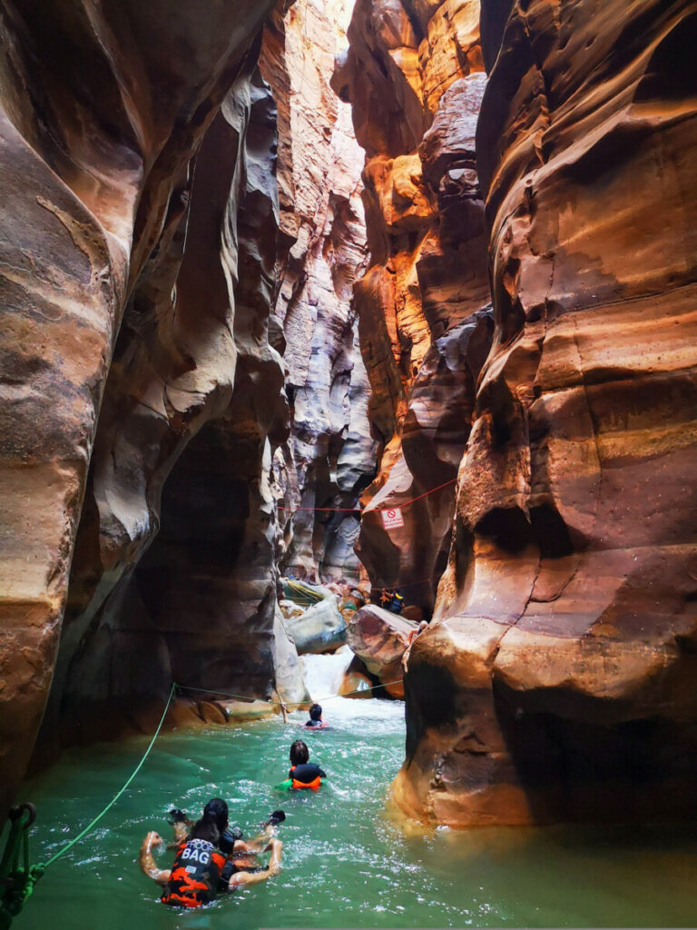 De mooiste wadi van Jordanië - Ga het avontuur aan in de Wadi Mujib