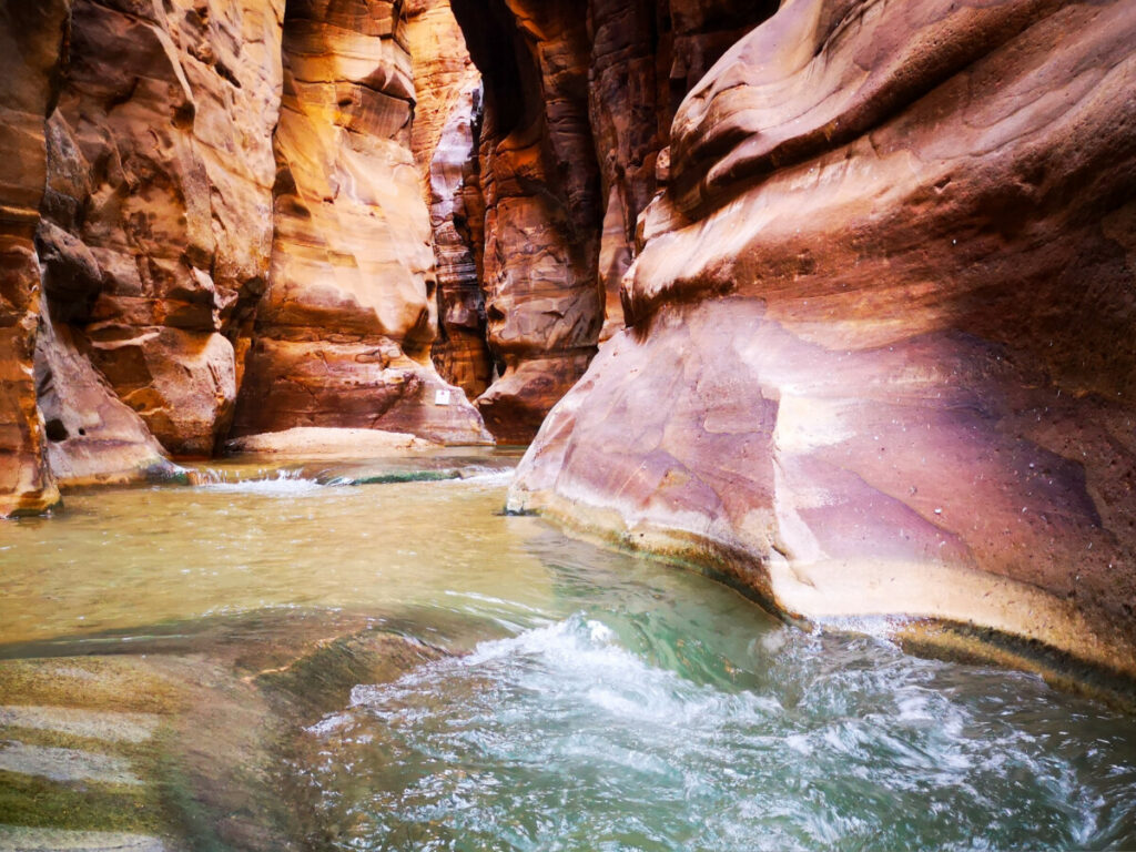 De mooiste wadi van Jordanië - Ga het avontuur aan in de Wadi Mujib