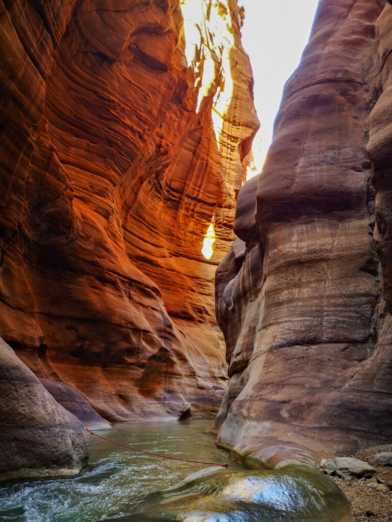 De mooiste wadi van Jordanië - Ga het avontuur aan in de Wadi Mujib