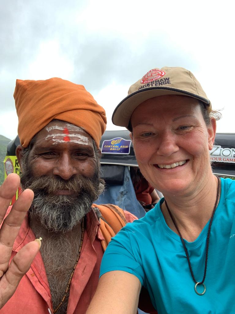 Rickshaw Challenge MumbaiXpress - 3 women, 1 autorickshaw and a 2000 km ride through 5 states of India