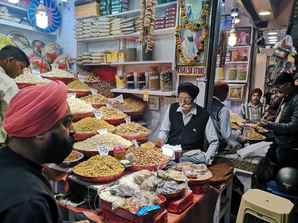 India for the first time, Don't go immerse yourself in Old Delhi