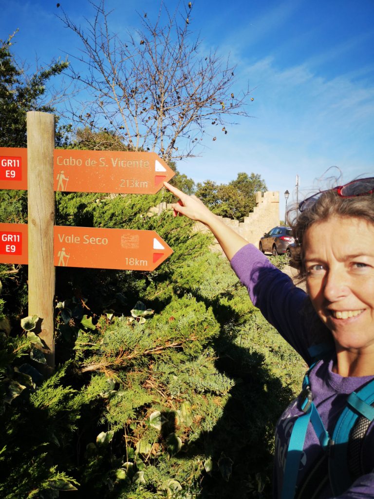 Flags or Colours on the hikingroute - Solo Hiking in Portugal