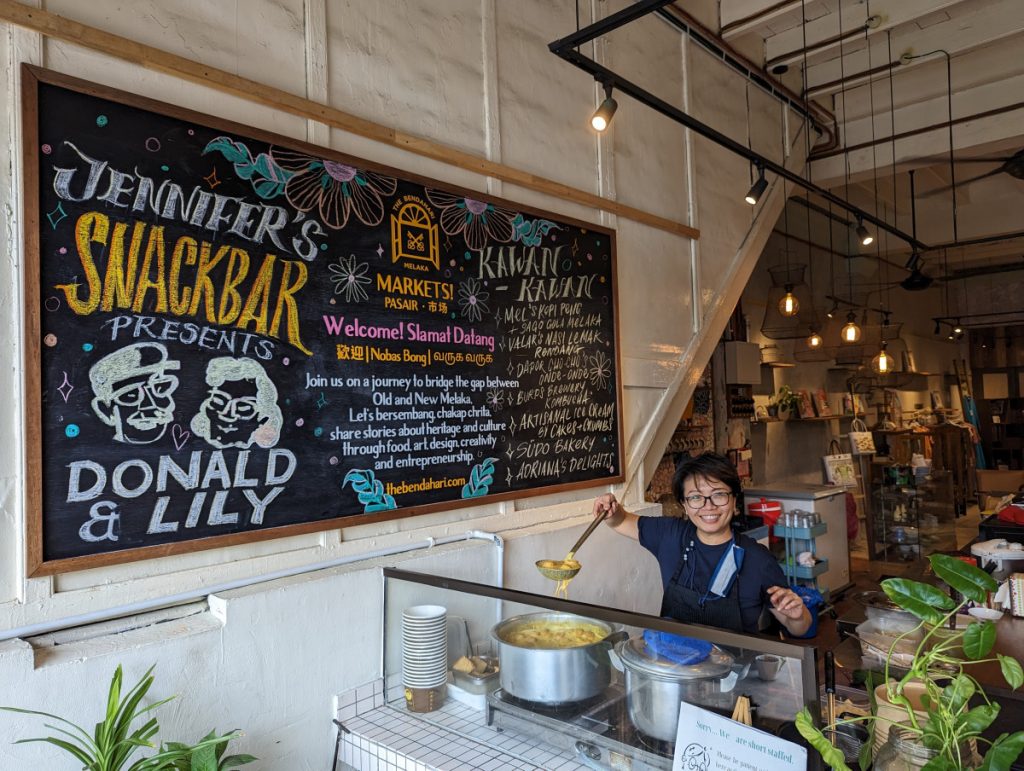 Tasting the authentic Nyonya Laksa of Donald & Lily in Melaka, Malaysia