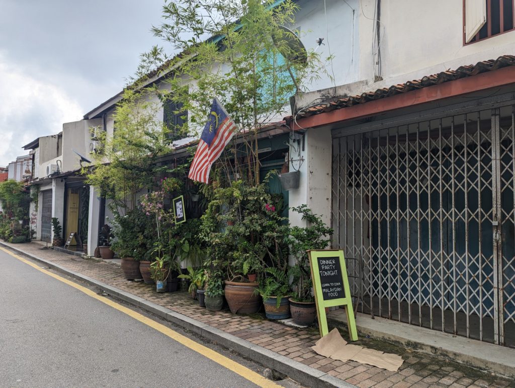 Cooking yourself in Melaka - Taking a cookingclass Melaka at Teena