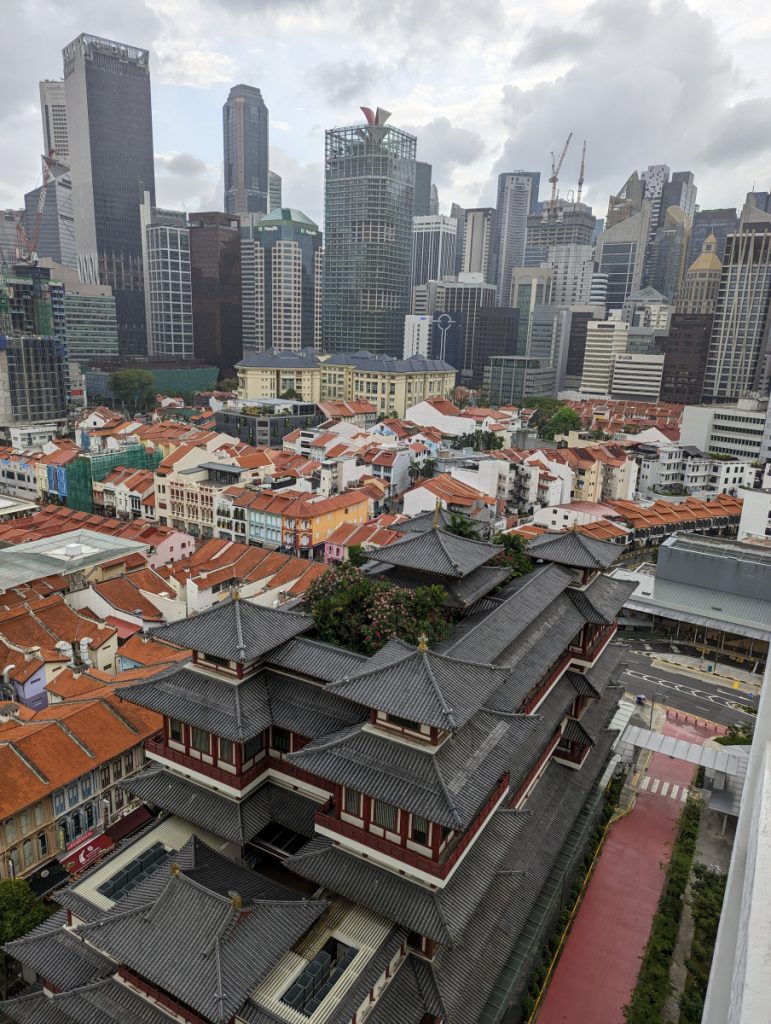 Buddha Tooth Relic Temple Singapore - Uitzicht over omgeving - Top 25 bezienswaardigheden Singapore - Alles voor een Lang Weekend Singapore