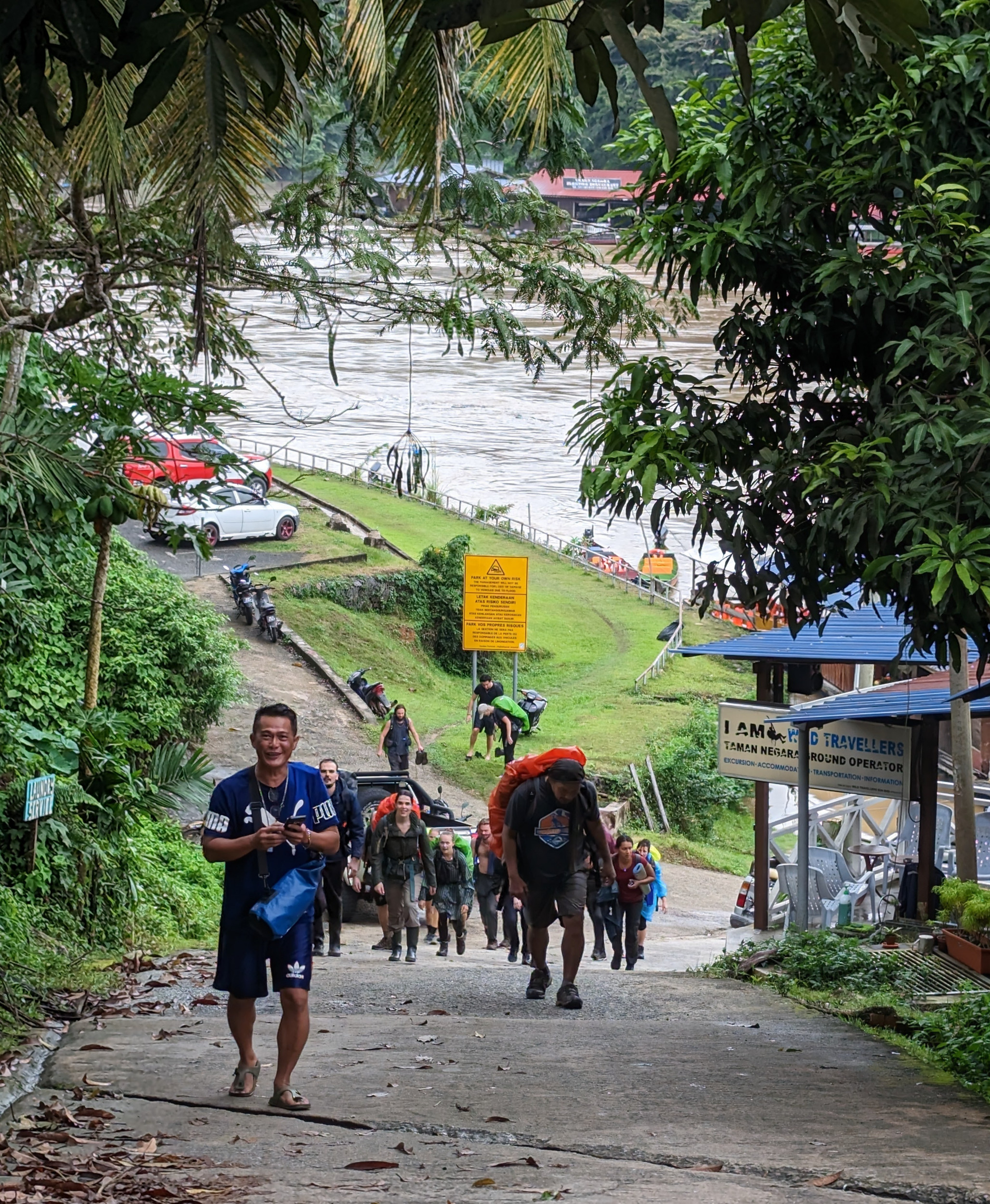 Bezoek het oudste regenwoud ter wereld de Taman Negara - Wandelen in het regenwoud Taman Negara, Maleisië