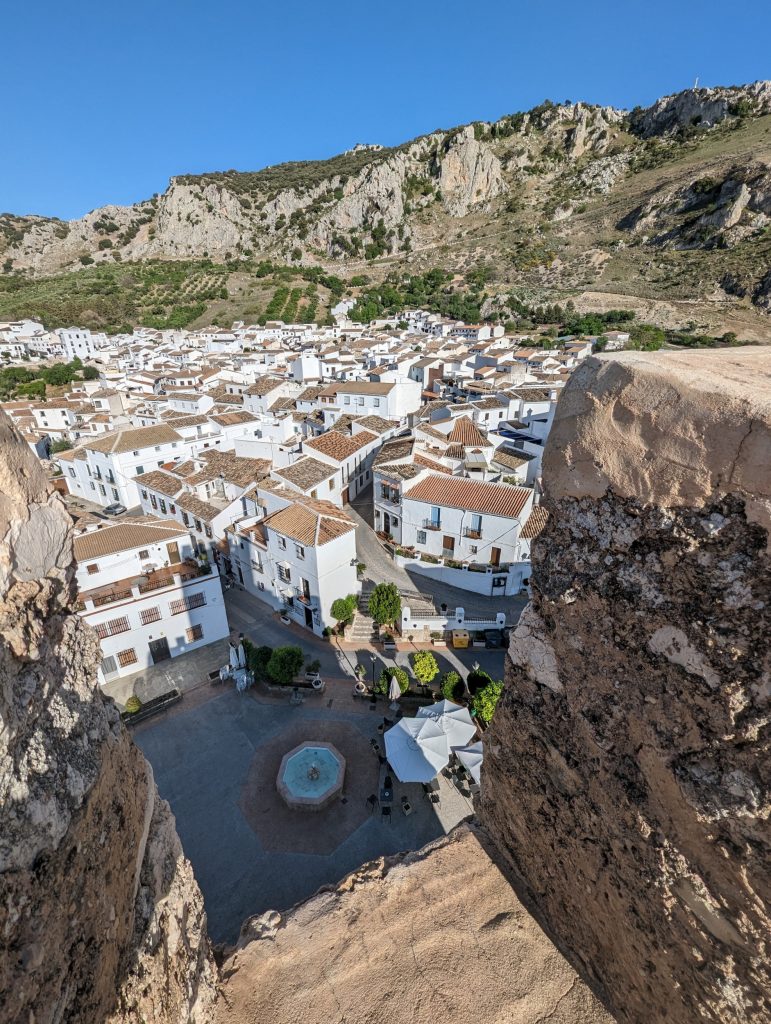 Zuheros gezien vanaf het kasteel - Andalusië - Sierra Subbetica