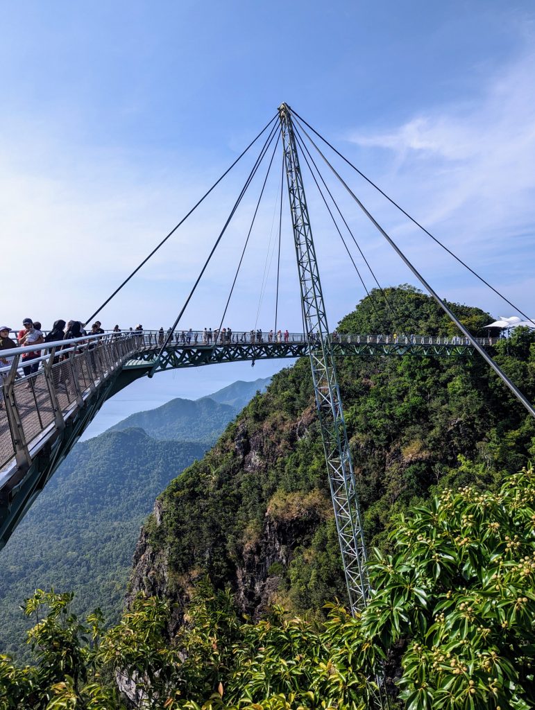 Zinvol Reizen op Gunung Machinchang Langkawi - 2x Geweldig Uitzicht - Hiken op Machinchang Trail of de kabelbaan naar Skybrigde Langkawi