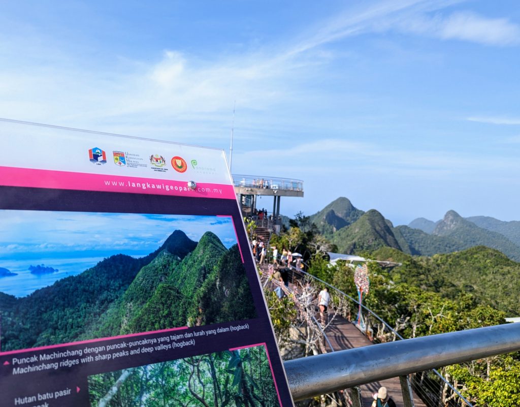 Zinvol Reizen op Gunung Machinchang Langkawi - 2x Geweldig Uitzicht - Hiken op Machinchang Trail of de kabelbaan naar Skybrigde Langkawi