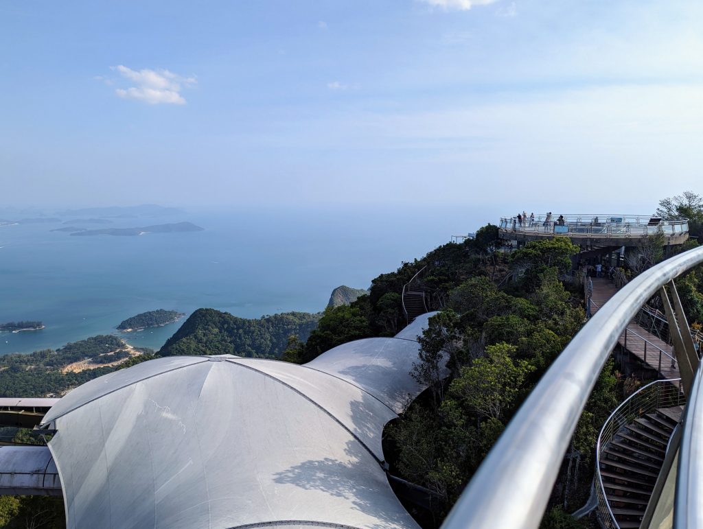 Zinvol Reizen op Gunung Machinchang Langkawi - 2x Geweldig Uitzicht - Hiken op Machinchang Trail of de kabelbaan naar Skybrigde Langkawi