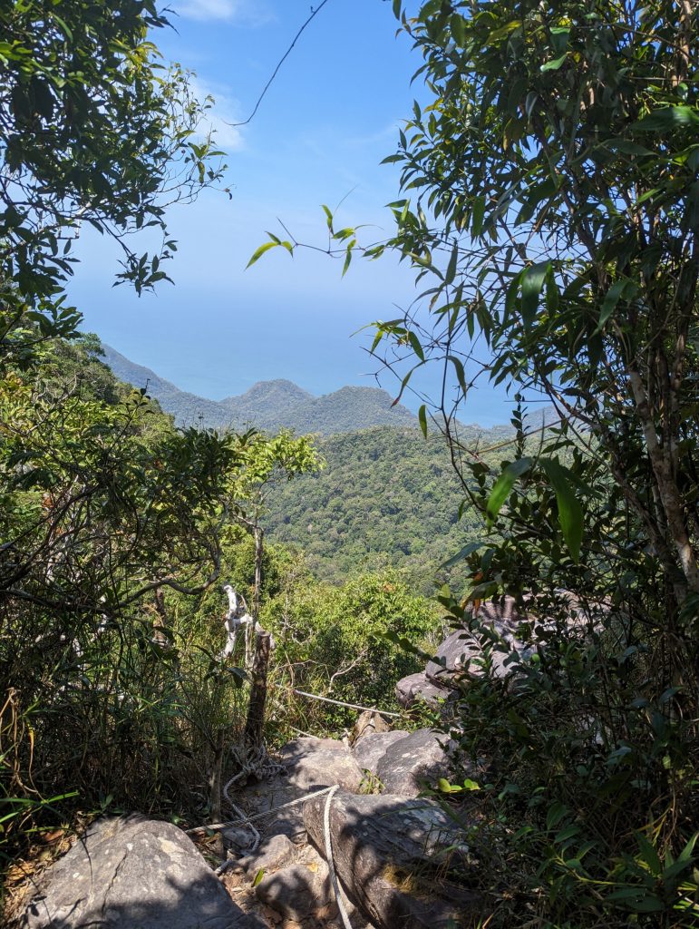 Zinvol Reizen op Gunung Machinchang Langkawi - 2x Geweldig Uitzicht - Hiken op Machinchang Trail of de kabelbaan naar Skybrigde Langkawi