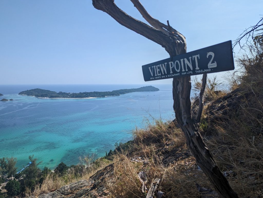 Wandelen op Ko Adang bij Koh Lipe - Tarutao NP Thailand