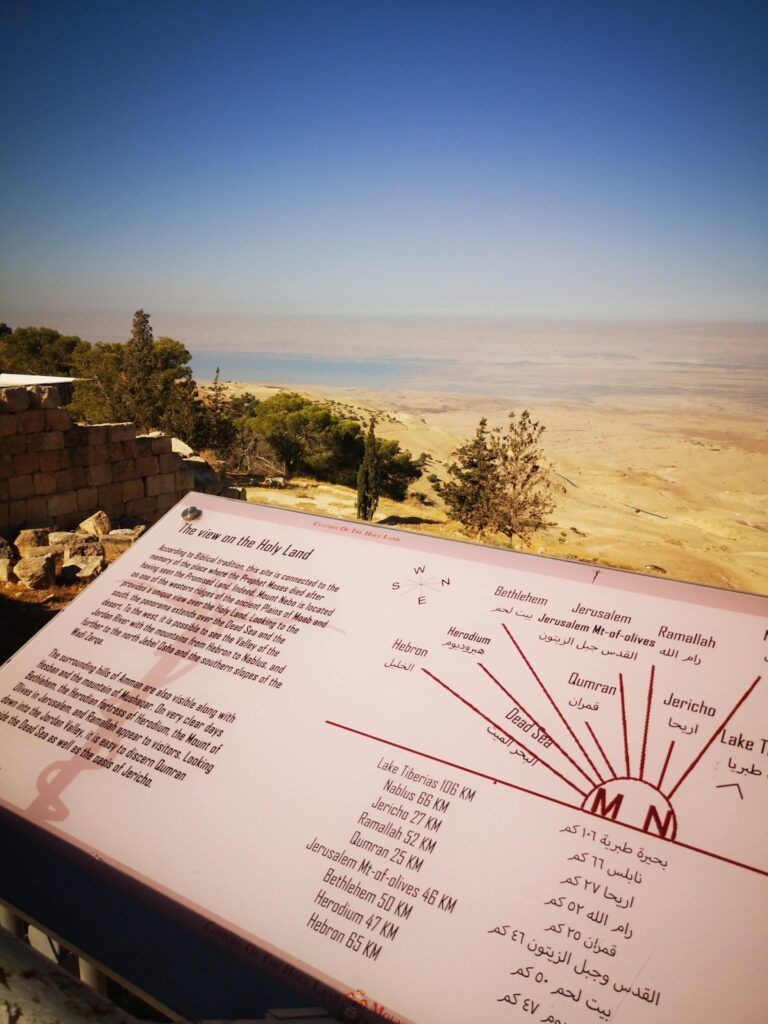 Zicht op het beloofde land vanaf Mt Nebo - Madaba Jordanie