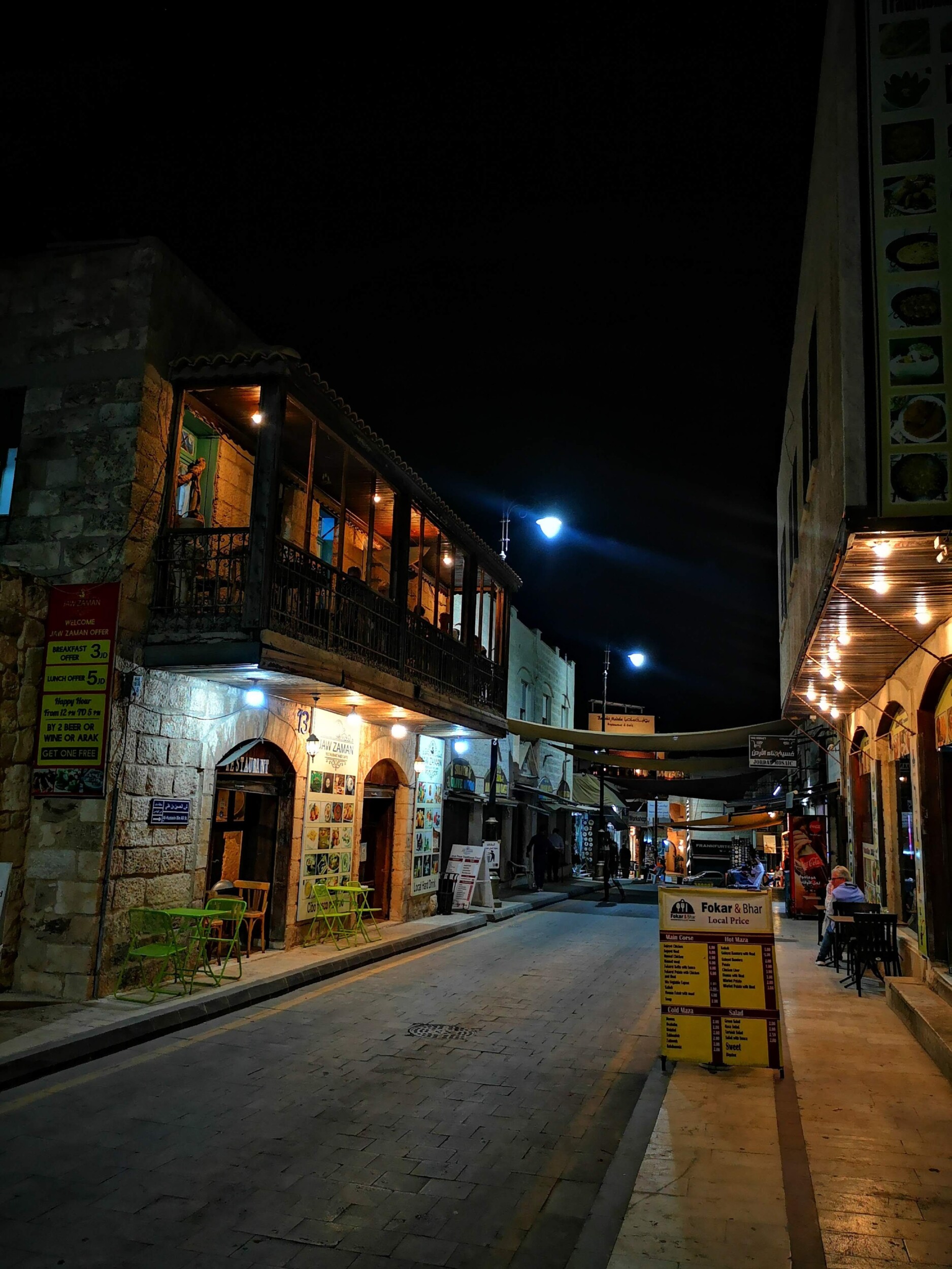 In de avond lekker eten - Madaba, Jordanië