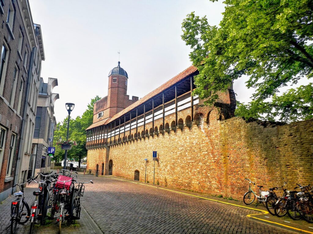 Oude Stadsmuur in Hanzestad Zwolle - Wat te doen in Zwolle