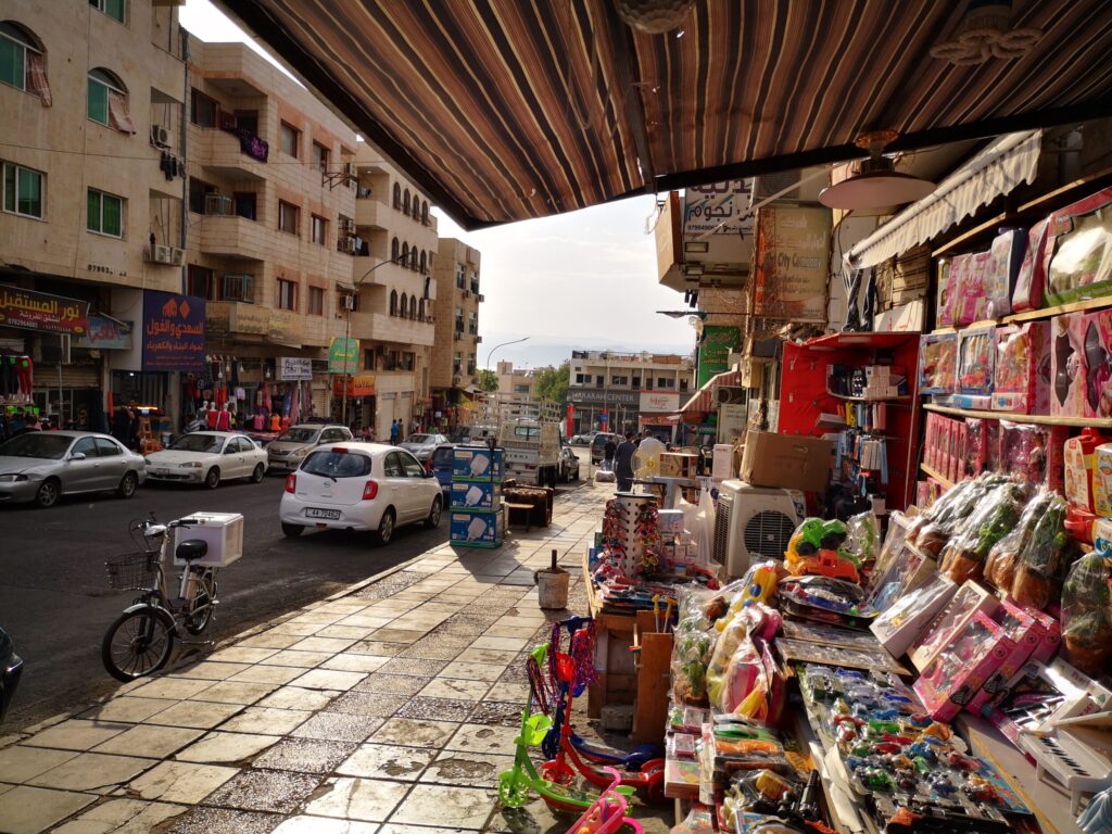 Wandelen over de boulevard en shoppen in Akaba - Jordanië