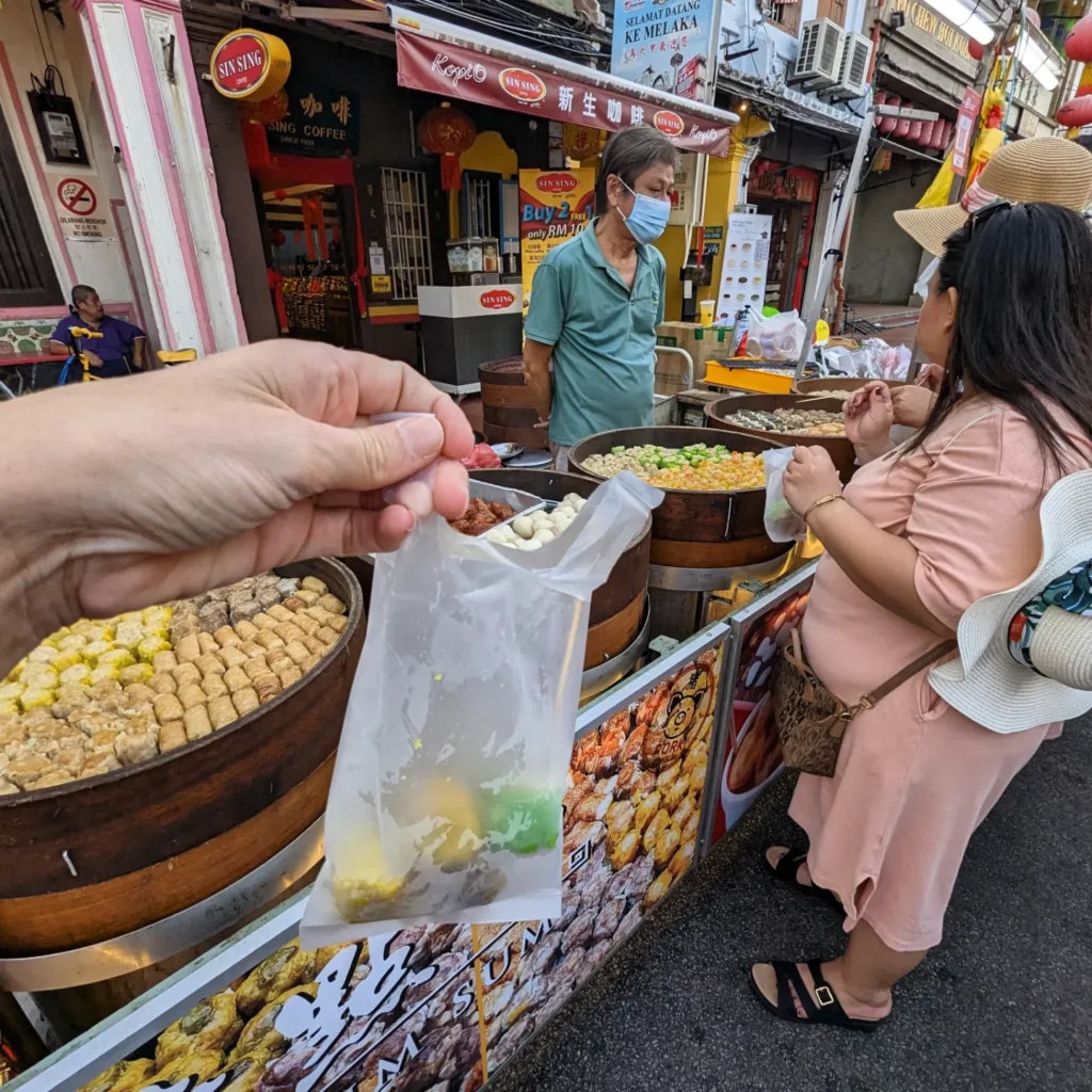 Streetfood at Jonker Street - 20 tips for Malacca