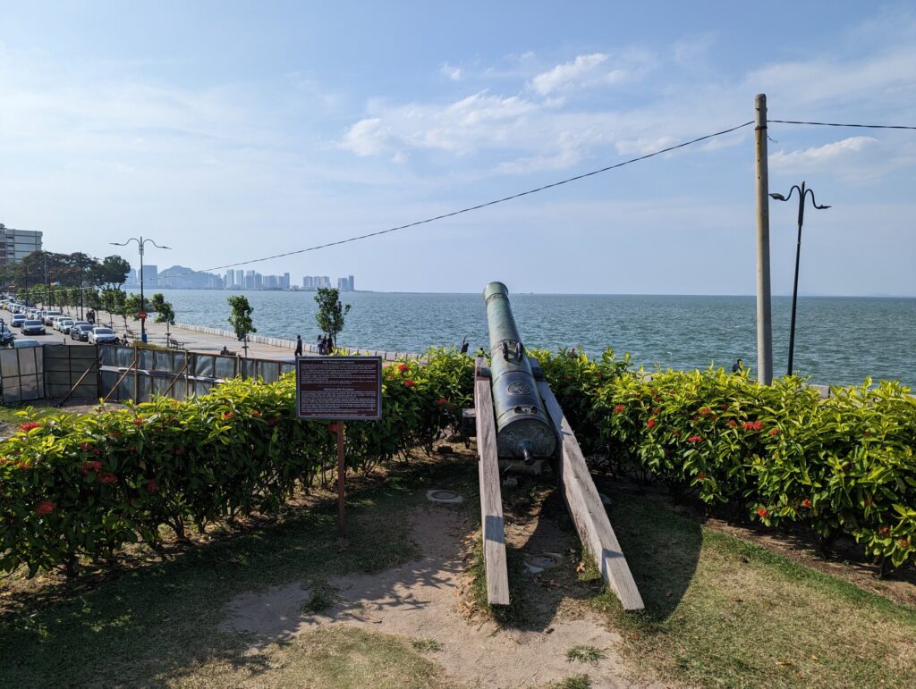 Fort Cornwallis in Penang - Kanon gericht op de zee - Wat te doen in Penang