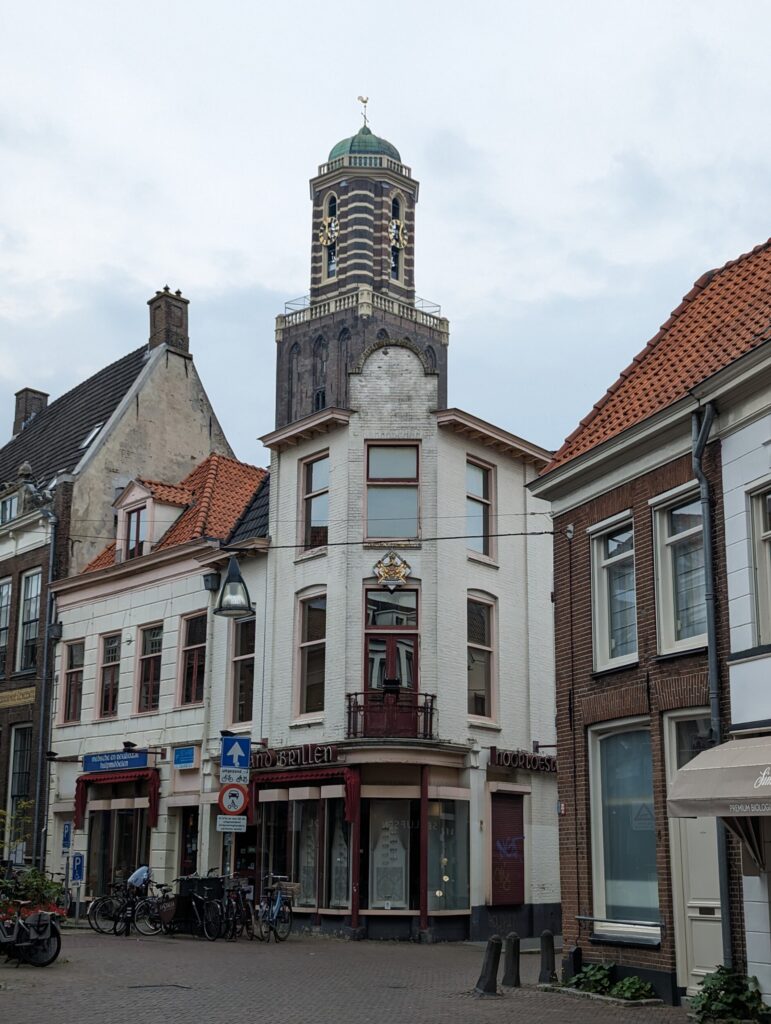 Basiliek met de Onze Lieve Vrouwentoren - Peperbus, Zwolle