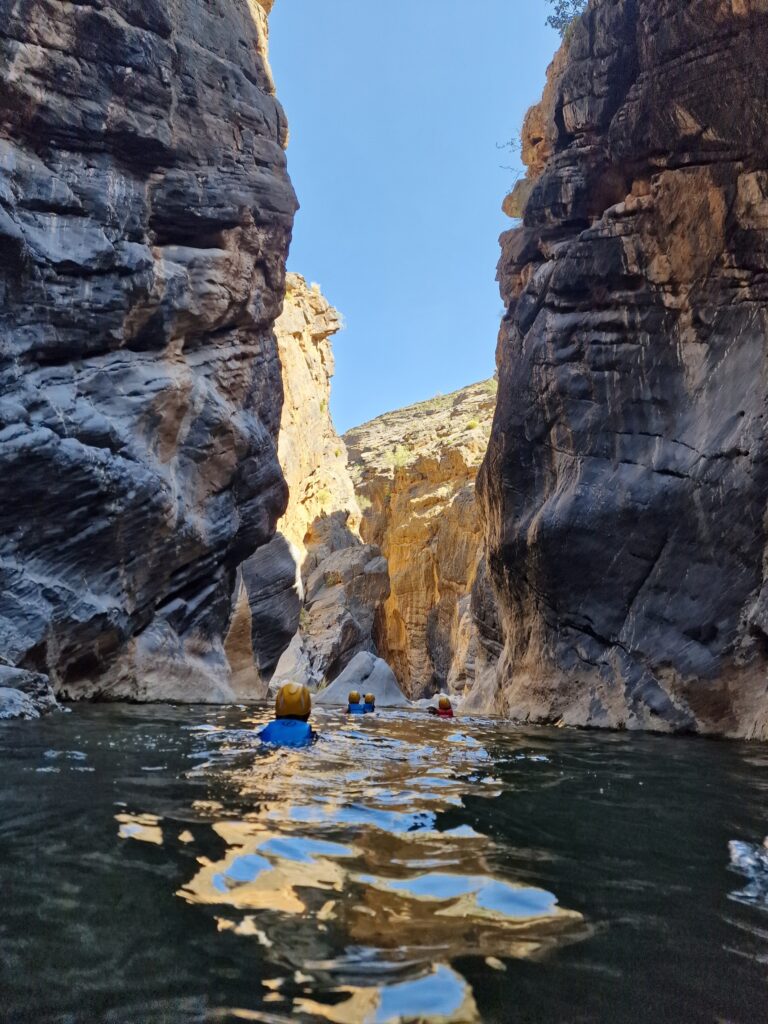 Zoek je het Ultieme Avontuur in Oman? Ga Canyoning in Snake Canyon - Al Hamra, Oman