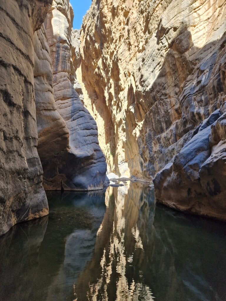 Snake Canyon - Oman. Hier wil jij toch ook spelen?