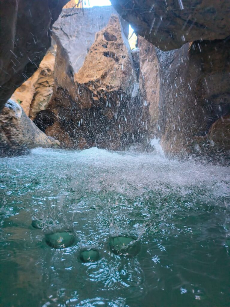 Zoek je het Ultieme Avontuur in Oman? Canyoning in Snake Canyon - Oman