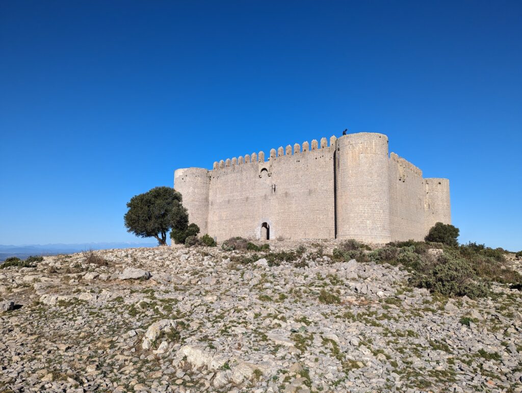 Castell del Montgri - Torroella de Montgri - GR92