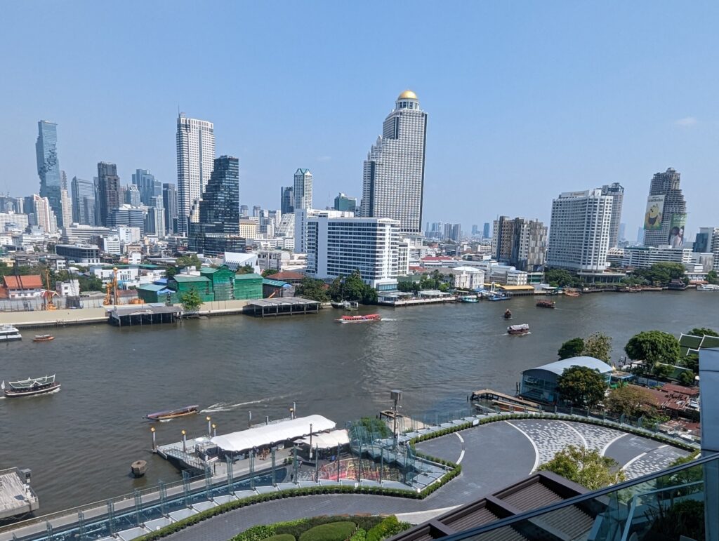 Zicht over Bangkok vanaf ICONSIAM mall - Veilig als vrouw alleen reizen