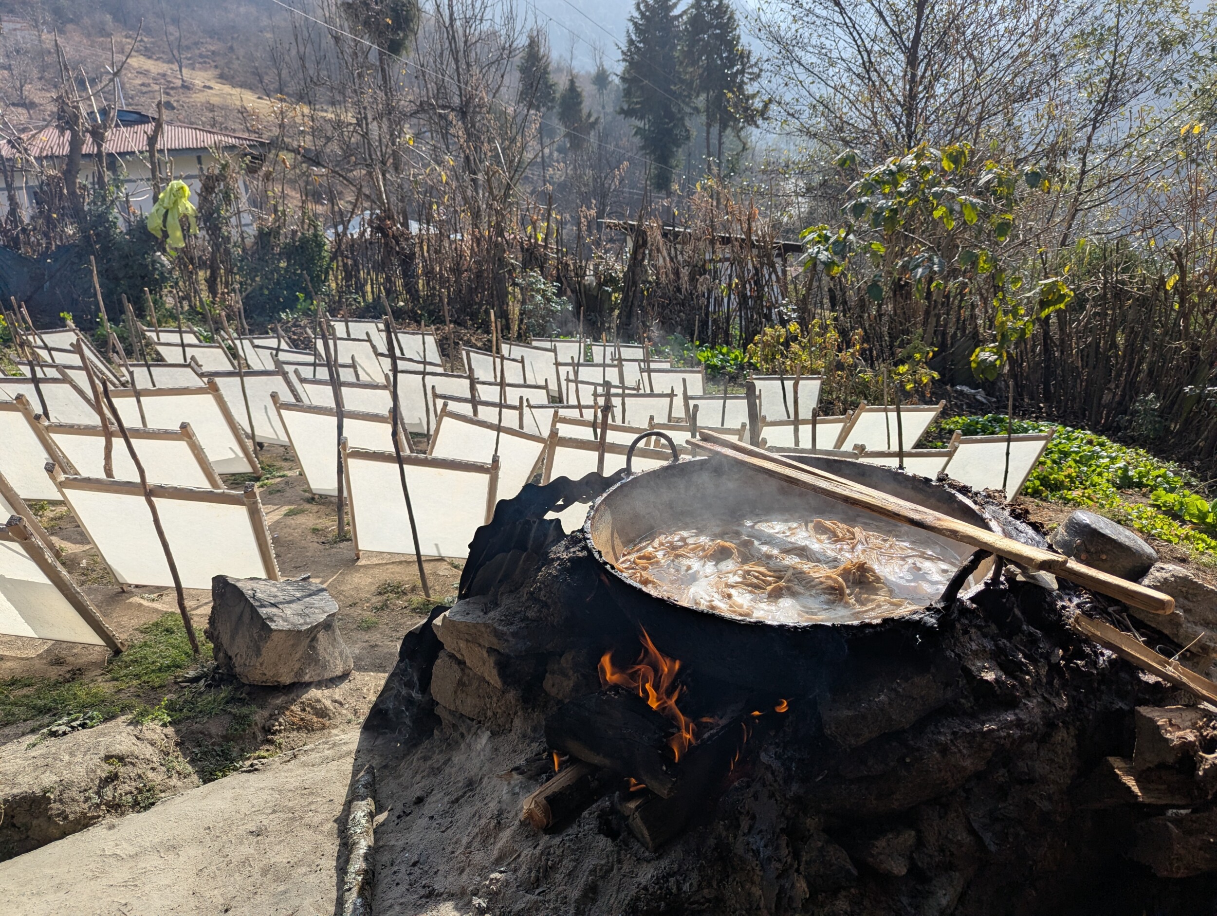 Papier maken in Mukto - Arunachal Pradesh, India