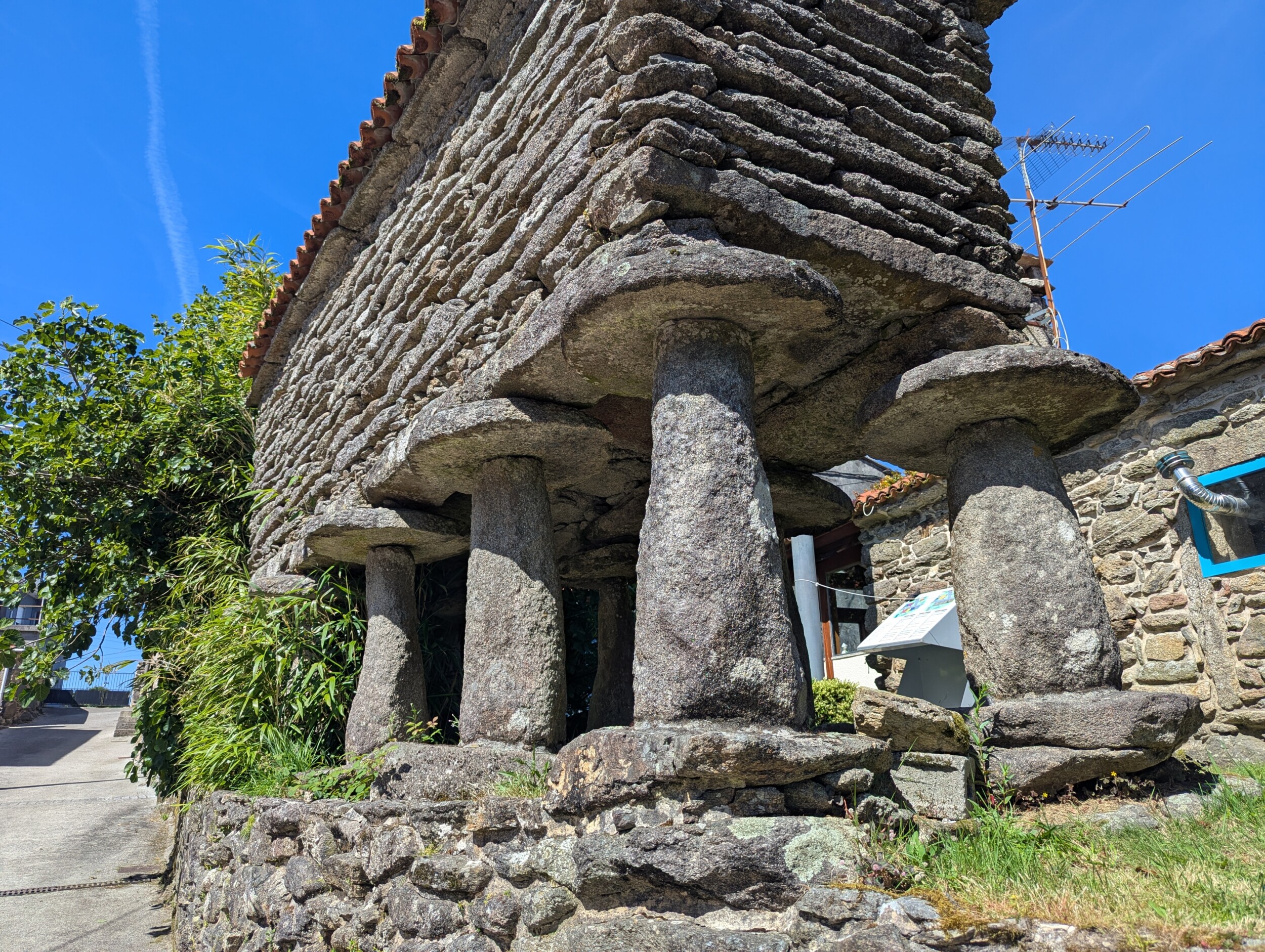 Horreos in Olveiroa - Camino Finisterre - Spanje