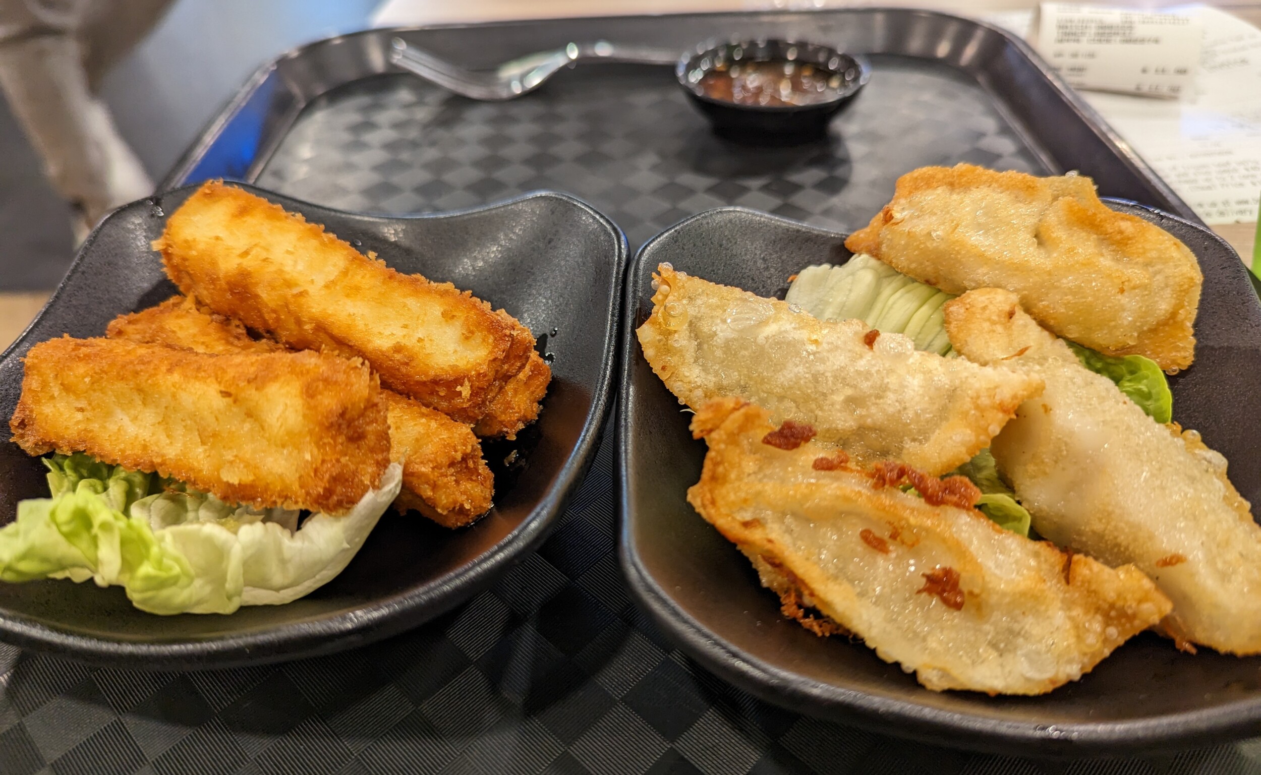 Halloumi Sticks en Gyoza - Singapore