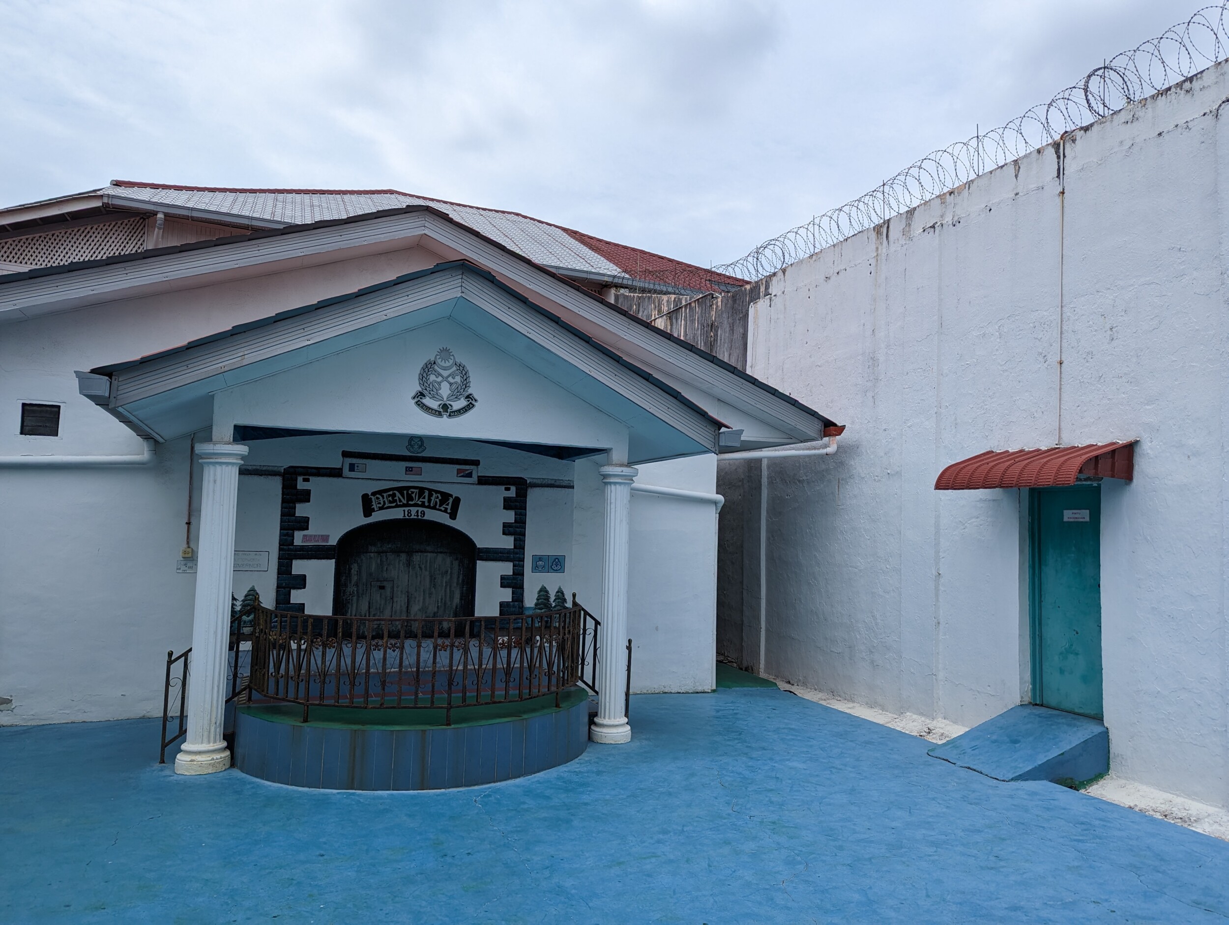Behind the Walls of Melaka Prison Museum: A Confrontation with Justice