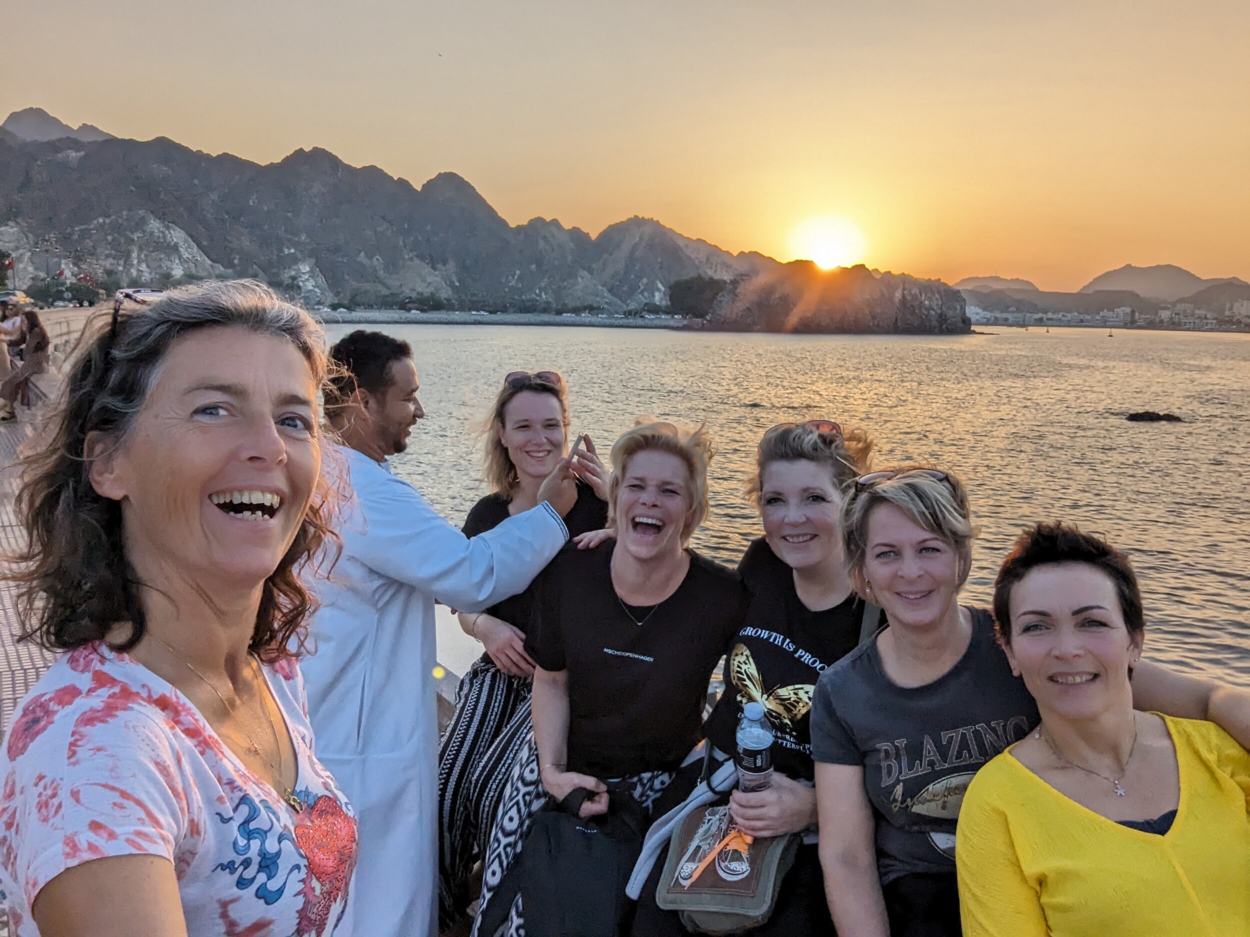 Gewoon die sunset pakken in Muscat, Oman
