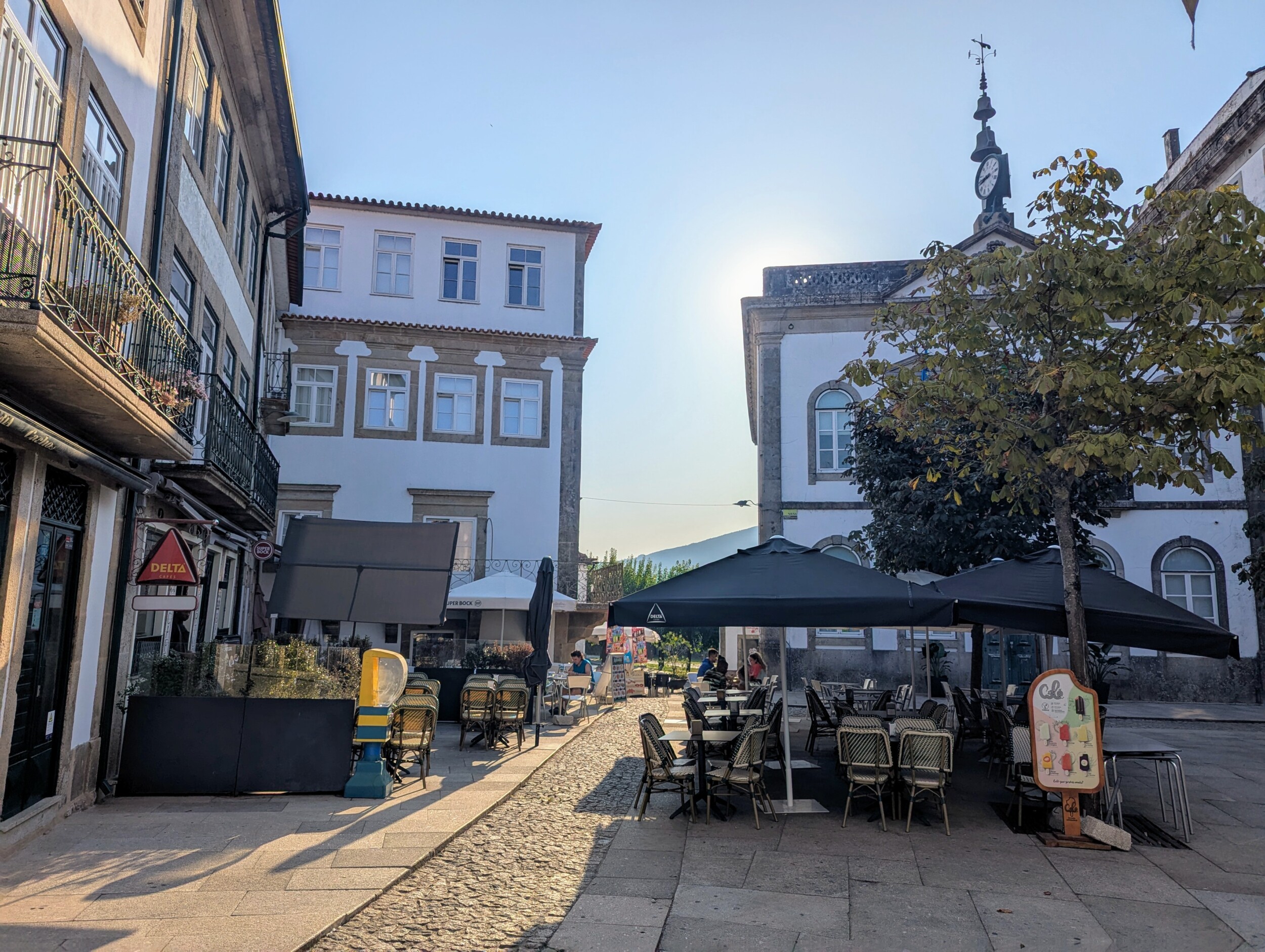 Valença, ontbijtje midden in de oude stad