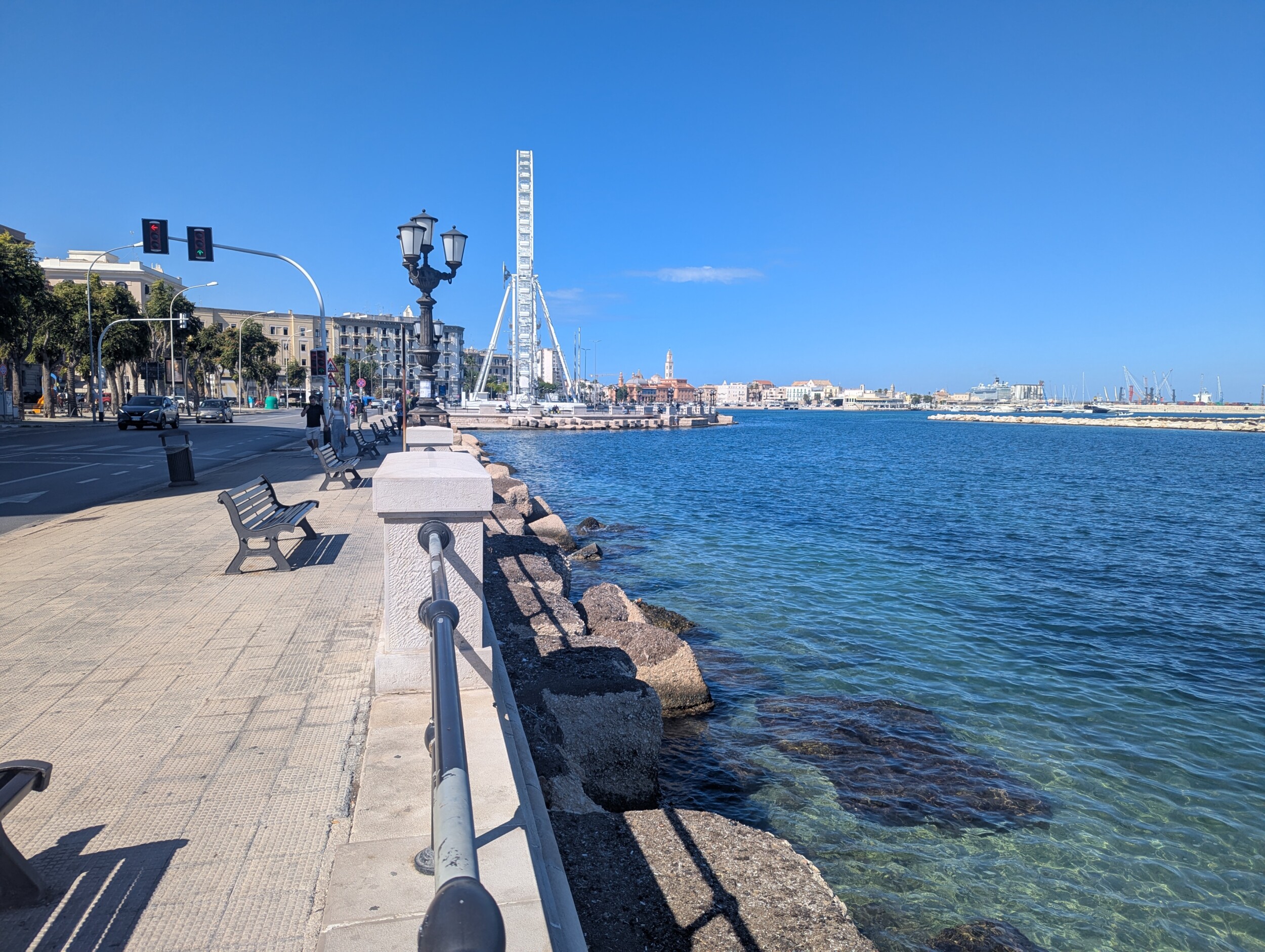 A pleasant walk during your weekend trip to Bari