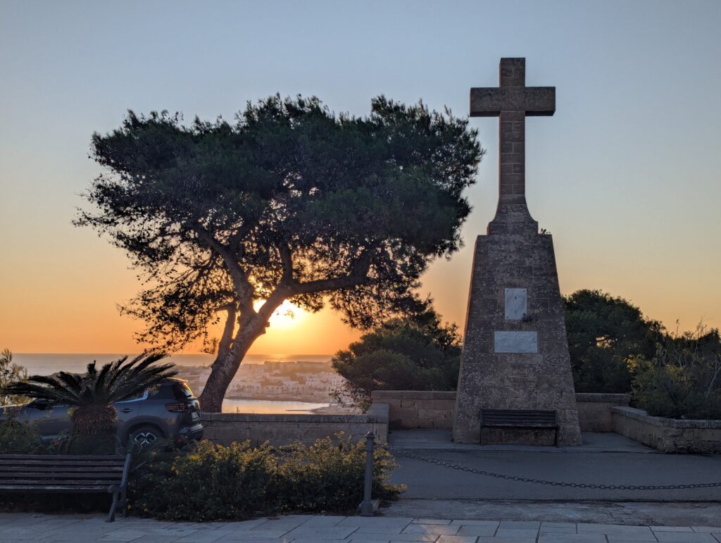 Uitzicht over Santa Maria di Leuca Reisgids: Wat Te Doen + Lokale Tips