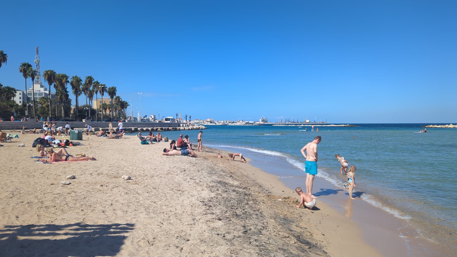 Pane e Pomodoro, city beach in Bari